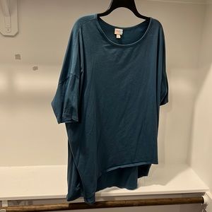 “LulaRoe” Women’s T-shirt